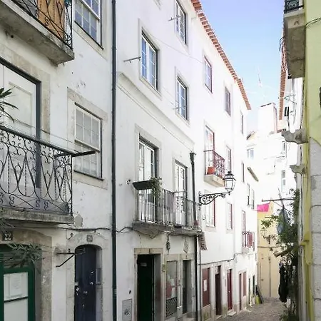 Apartment Near The Subway *